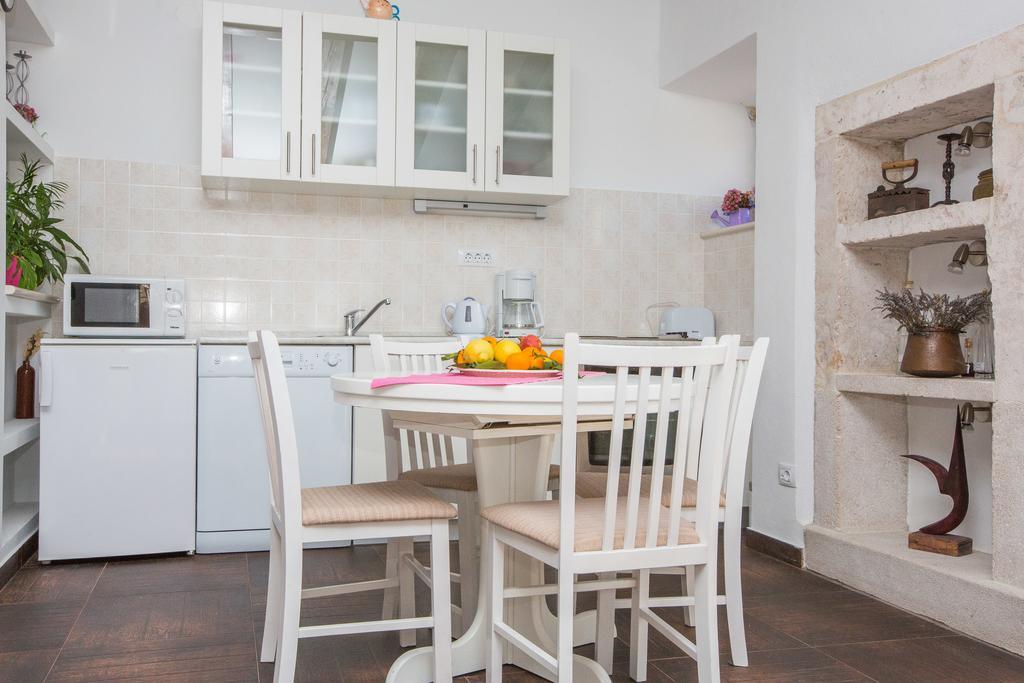 Relaxing Apartment Paulina With Balcony Dubrovnik Room photo